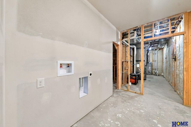 8720 Honeybee Lane, Lincoln, NE 68526