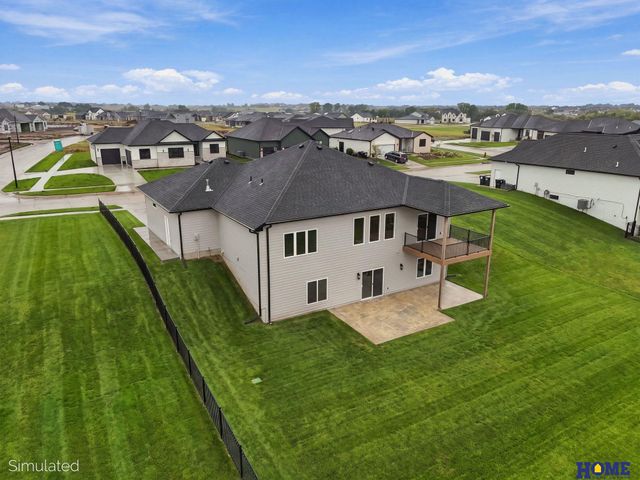 8720 Honeybee Lane, Lincoln, NE 68526