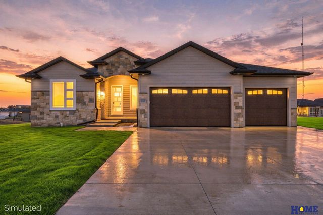 8720 Honeybee Lane, Lincoln, NE 68526