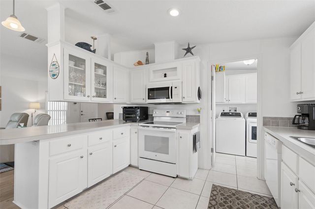 18 MOUNTAIN LAUREL DRIVE, Palm Harbor, FL 34684