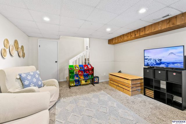 13010 Edna Street, Omaha, NE 68138