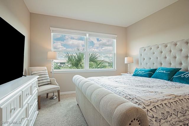 9378 Pocida CT 202, Naples, FL 34119