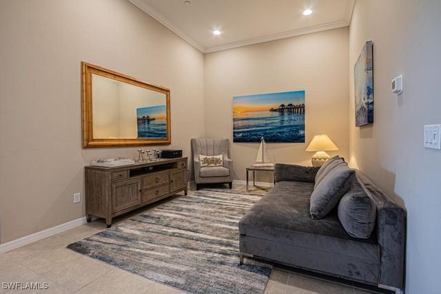 9378 Pocida CT 202, Naples, FL 34119