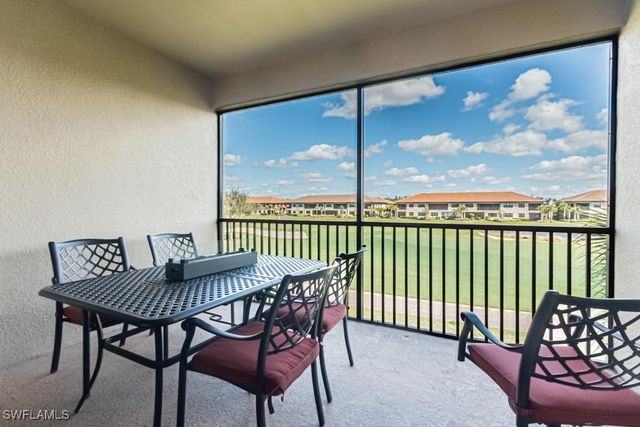 9378 Pocida CT 202, Naples, FL 34119