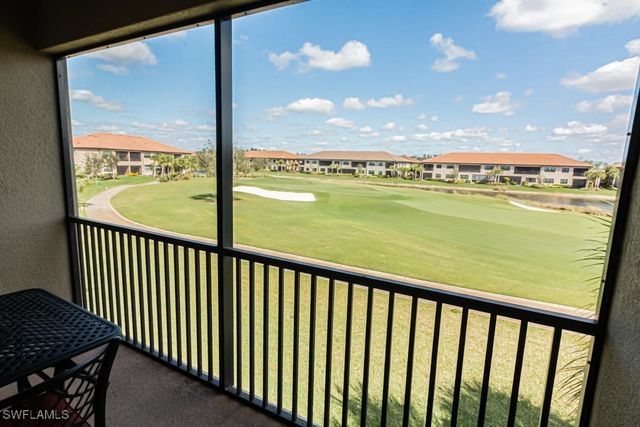 9378 Pocida CT 202, Naples, FL 34119