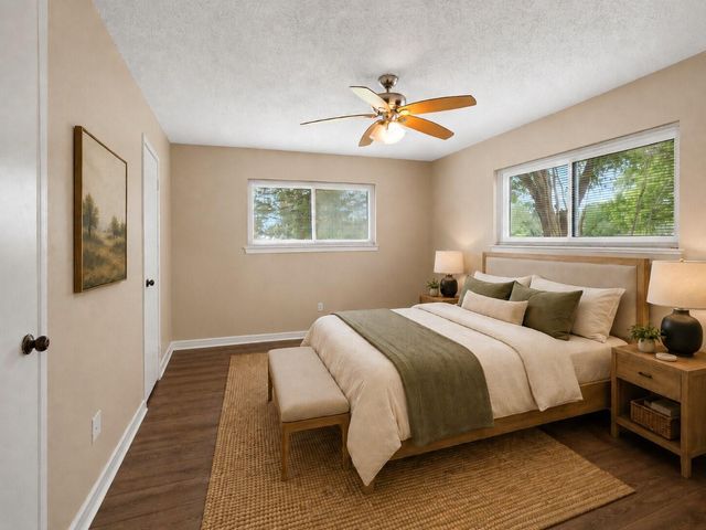 1717 Jones Street, Alvin, TX 77511