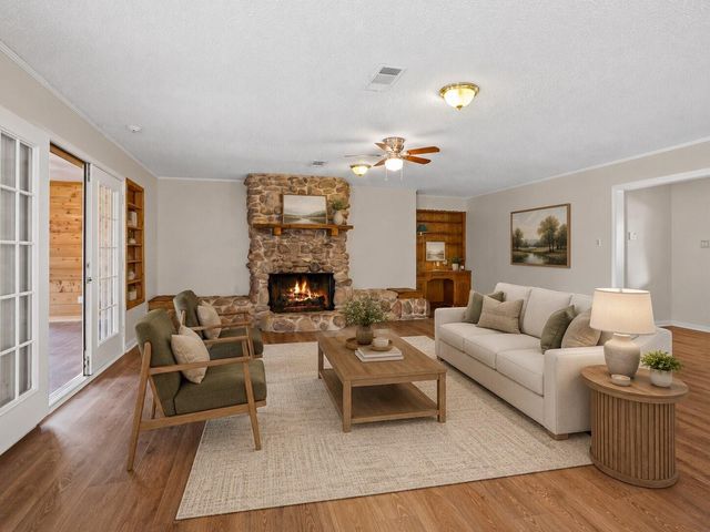 1717 Jones Street, Alvin, TX 77511