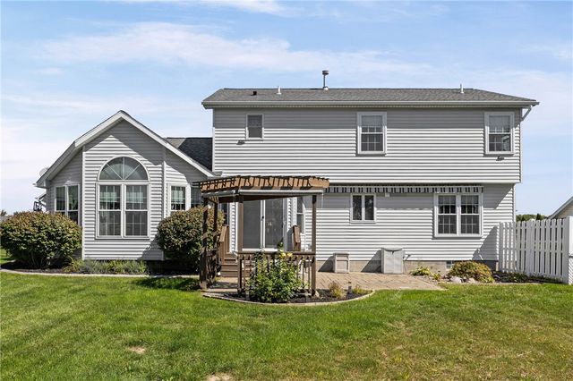 47 Fitzpatrick Trail, Henrietta, NY 14586