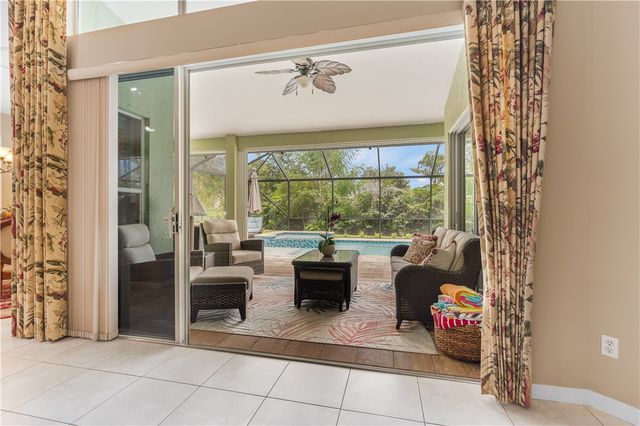 210 Champagne Court SW, Vero Beach, FL 32968