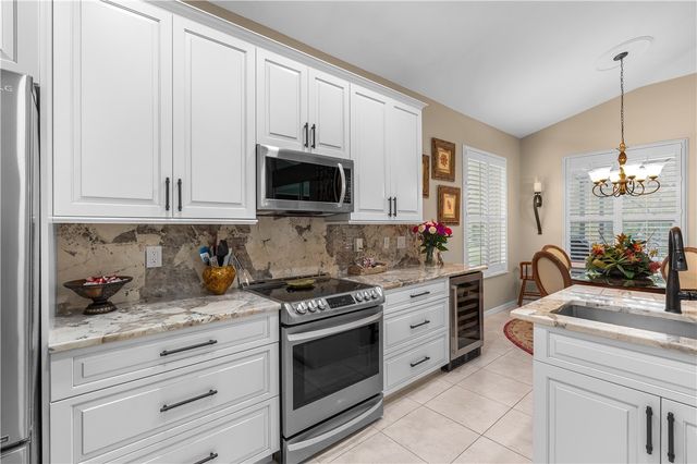 210 Champagne Court SW, Vero Beach, FL 32968