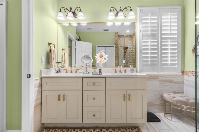 210 Champagne Court SW, Vero Beach, FL 32968