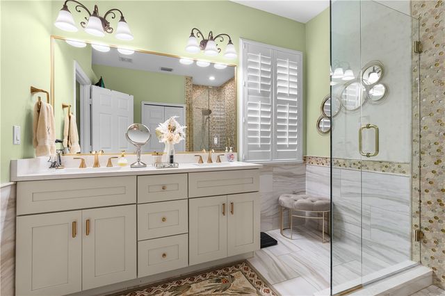 210 Champagne Court SW, Vero Beach, FL 32968