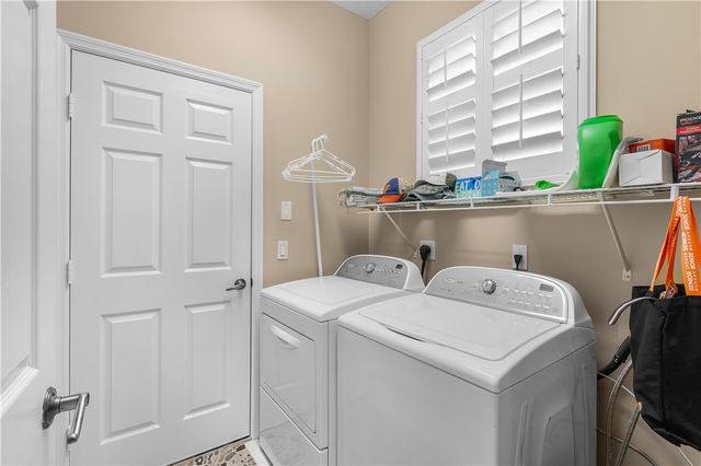 210 Champagne Court SW, Vero Beach, FL 32968