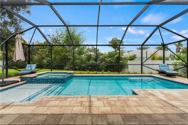 210 Champagne Court SW, Vero Beach, FL 32968