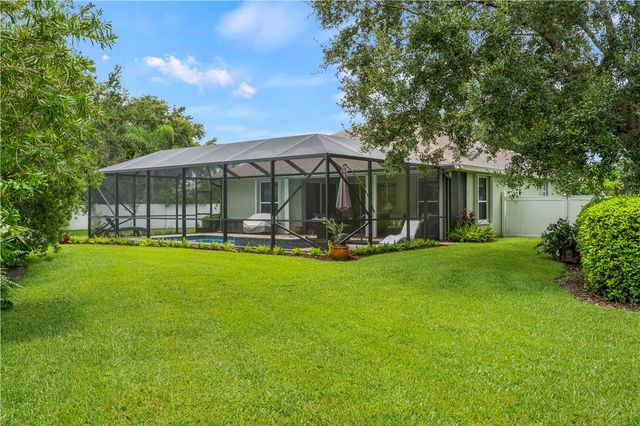 210 Champagne Court SW, Vero Beach, FL 32968