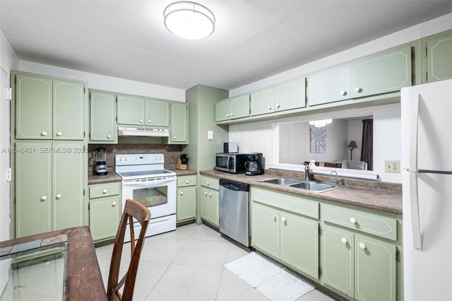 1149 Hillsboro Mile PH2N, Hillsboro Beach, FL 33062