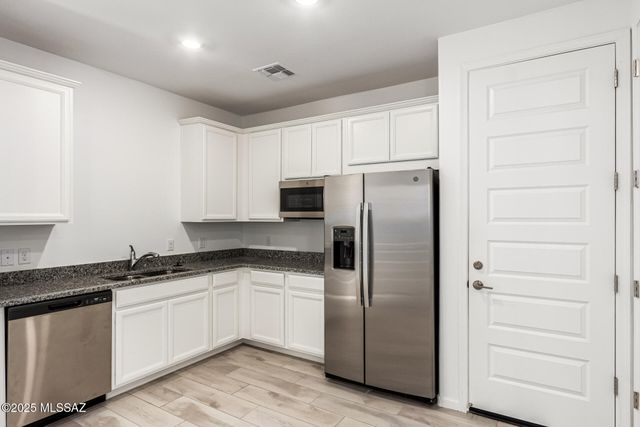 7888 S Bonanza Park Drive, Tucson, AZ 85747