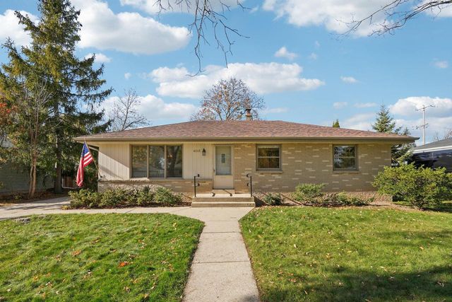 4005 S 83rd STREET, Greenfield, WI 53220