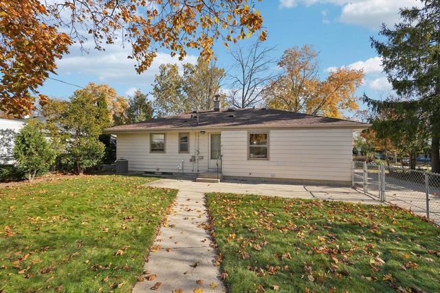 4005 S 83rd STREET, Greenfield, WI 53220