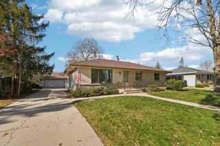 4005 S 83rd STREET, Greenfield, WI 53220