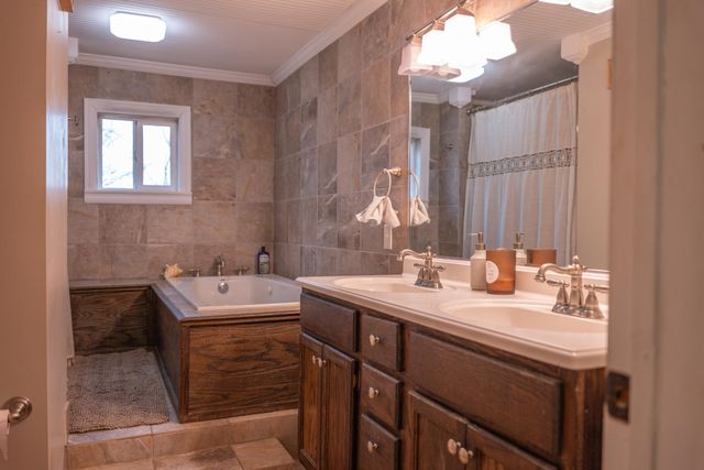 231 E End RD, Goodlettsville, TN 37072