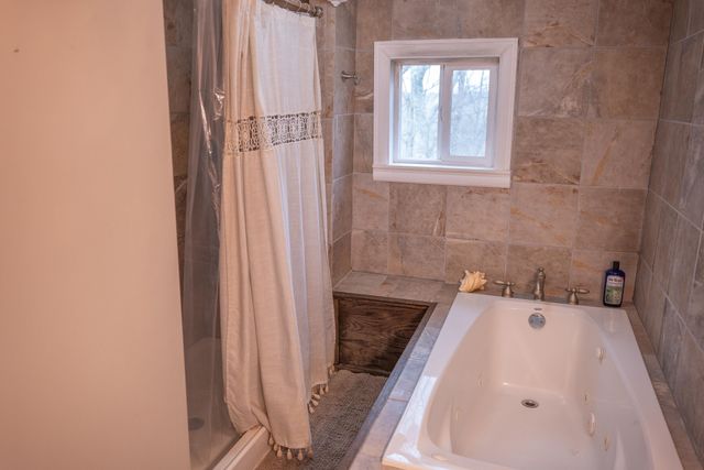 231 E End RD, Goodlettsville, TN 37072