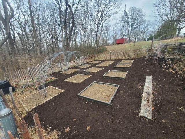 231 E End RD, Goodlettsville, TN 37072