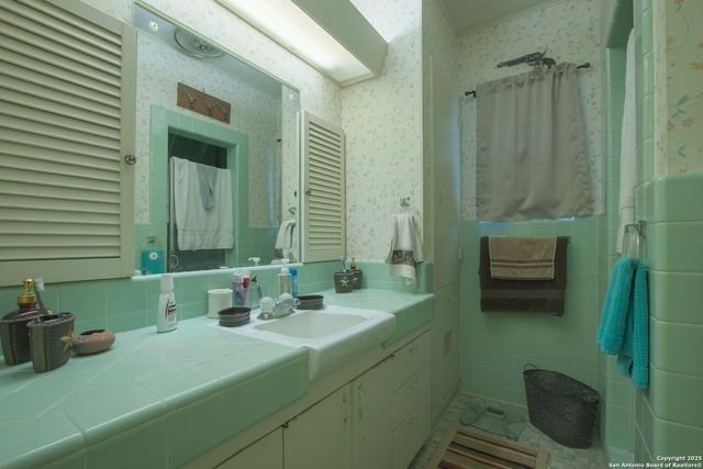 1017 E Trinity, Pearsall, TX 78061