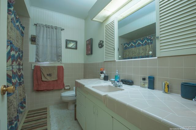 1017 E Trinity, Pearsall, TX 78061