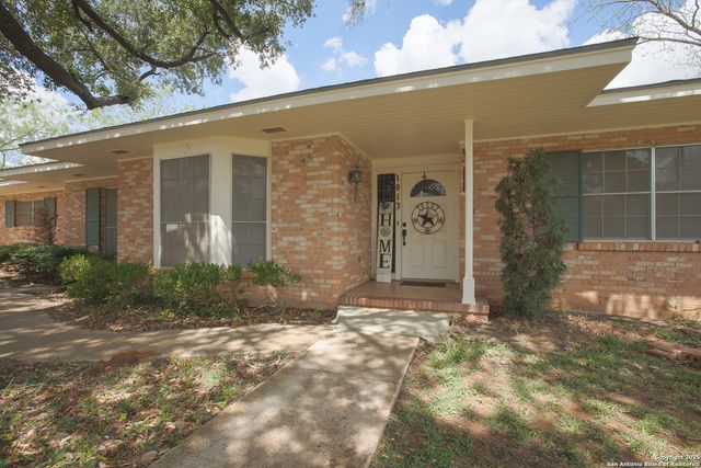 1017 E Trinity, Pearsall, TX 78061