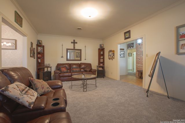 1017 E Trinity, Pearsall, TX 78061