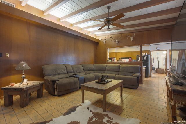 1017 E Trinity, Pearsall, TX 78061