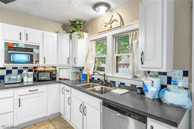 1228 Beardsley Street, Akron, OH 44301