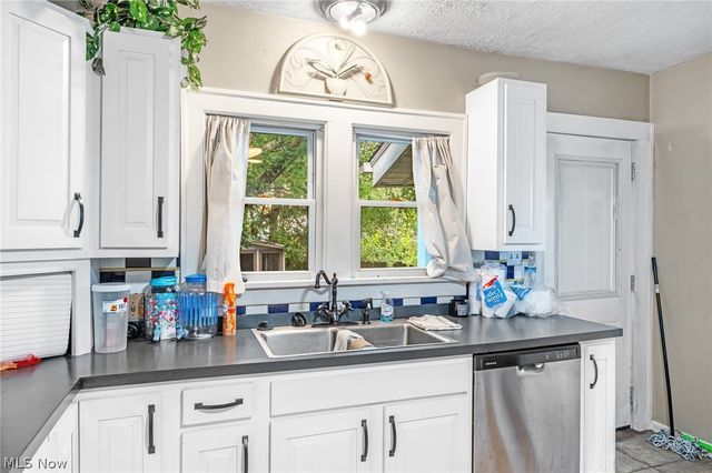 1228 Beardsley Street, Akron, OH 44301