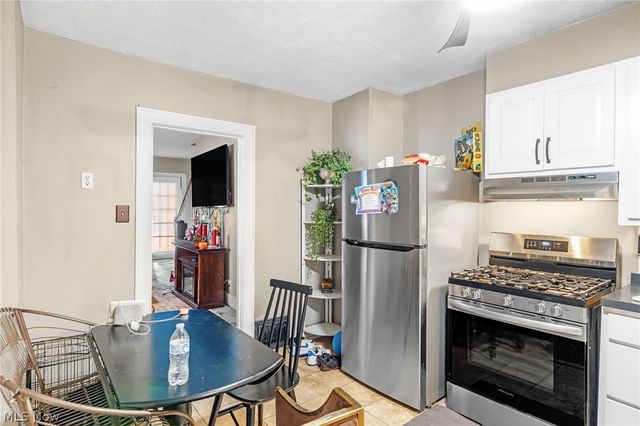 1228 Beardsley Street, Akron, OH 44301