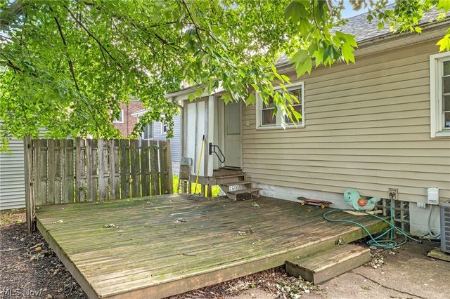 1228 Beardsley Street, Akron, OH 44301