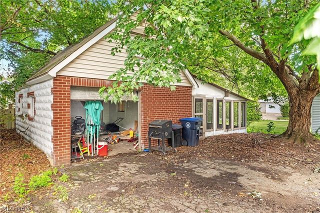1228 Beardsley Street, Akron, OH 44301