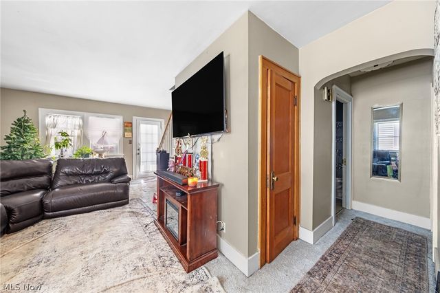 1228 Beardsley Street, Akron, OH 44301