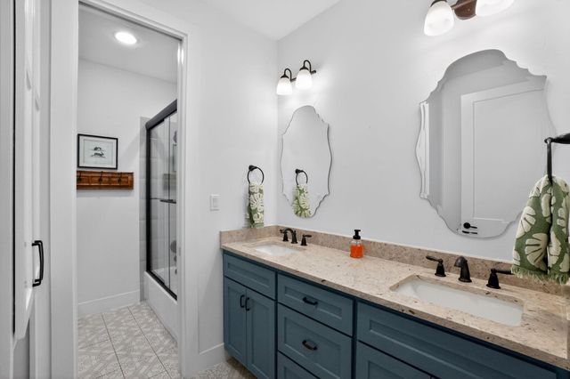270 Rambling Oaks DR, Wimberley, TX 78676