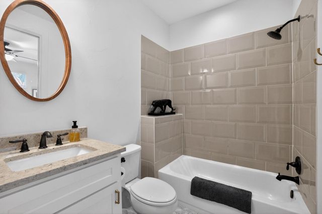 270 Rambling Oaks DR, Wimberley, TX 78676
