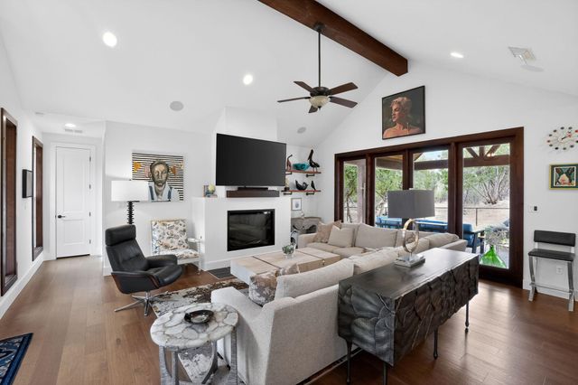 270 Rambling Oaks DR, Wimberley, TX 78676