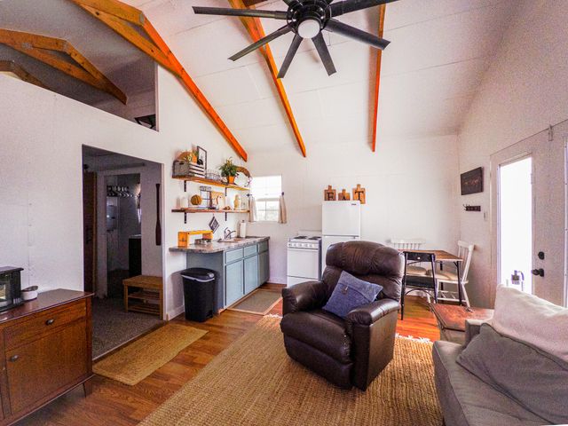 110 Old Bronston School Road, Bronston, KY 42518