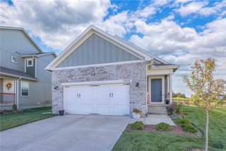 1404 Zennor Court, Raymore, MO 64083