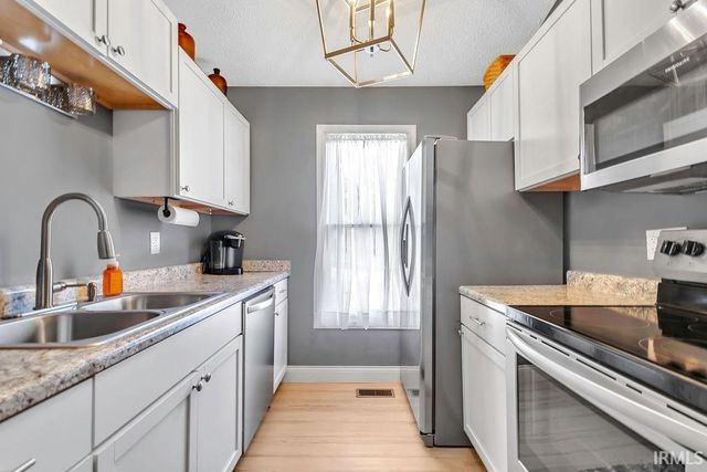 3862 S Laurel Court, Bloomington, IN 47401