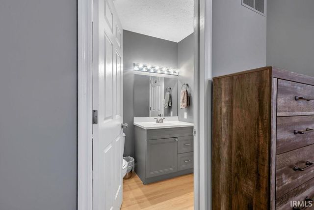 3862 S Laurel Court, Bloomington, IN 47401