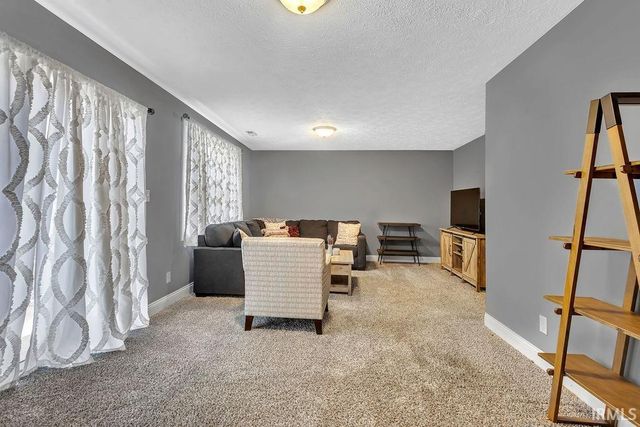 3862 S Laurel Court, Bloomington, IN 47401