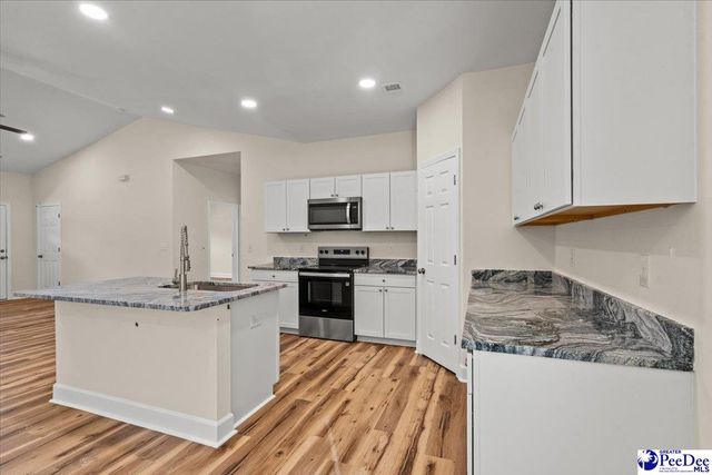 421 Kenwood Avenue, Hartsville, SC 29550