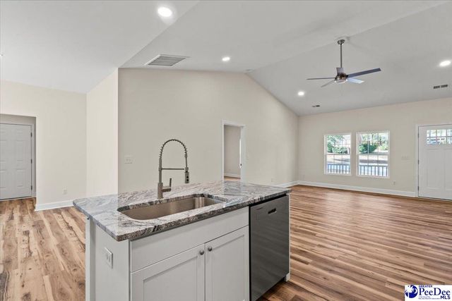 421 Kenwood Avenue, Hartsville, SC 29550