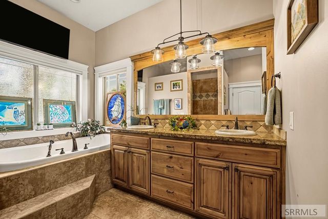 6111 Bay Hill Drive, Idaho Falls, ID 83401