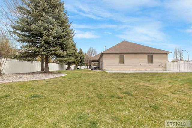 6111 Bay Hill Drive, Idaho Falls, ID 83401